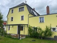 Ruhige, schöne Doppelhaushälfte mit sonnigen Garten und Terrasse - Gera