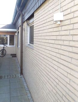 Hittfeld! Ebenerdiger Reihenbungalow mit Garten! - Seevetal