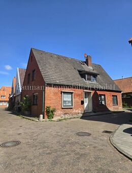 Charmantes Mehrfamilienhaus in der Otterndorfer Altstadt - ideal auch als Anlageobjekt! - Otterndorf