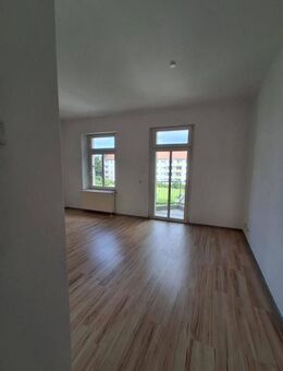 Objekt-Nr.: 7125 - attraktive bezugsfreie 2- bis 3-Zimmer-ETW im 3. OG mit Wanne und Balkon in Plauen - Plauen