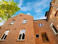 Zwei historische Häuser, liebevoll saniert - mit großem Garten zum Wohlfühlen! - Bergisch Gladbach
