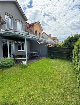 ``RESERVIERT``Hochwertige Doppelhaushälfte mit 130 m² Wohnfläche plus zwei Einzelgaragen Baujahr 2001 in Schwaig - Oberding