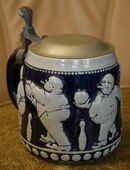 Alter Bierkrug mit Deckel 0,5Liter , Keramik , Motiv - Sport - Kegeln , gemarkt , Germany , Höhe mit Deckel 14cm in 02828