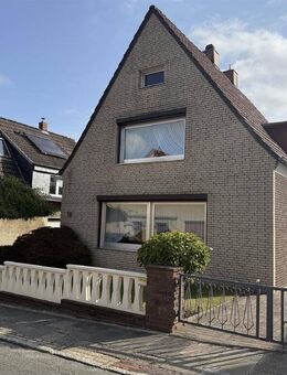 Ihr neues Zuhause in Bremen-Grohn! Freistehendes Einfamilienhaus mit Dachterrasse, Garten und Garage - Bremen