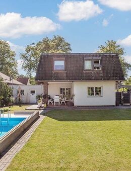 **HIER LÄSST ES SICH AUCH BEI HITZE BESTENS AUSHALTEN! POOL - LOUNGE ECKE - KLIMATISIERT!** - Blankenfelde-Mahlow