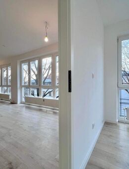 Erstbezug nach Sanierung: Lichtdurchflutetes Design-Juwel in Weißensee - Berlin