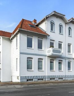 Tolle Investitionsmöglichkeit! MFH mit Gewerbeeinheit und guter Rendite in Plön! - Plön