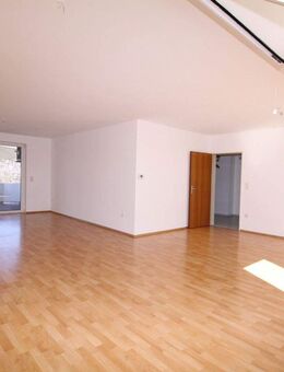 Großer Wohnbereich mit Westbalkon - gepflegte 3-Zi.-ETW in Gifhorn - Musikerviertel - Gifhorn