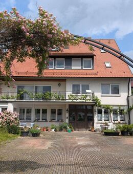 Investition 3 Wohnungen und 5 Einzimmerappartements - Rödelsee