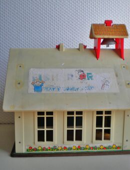 Fisher Price,Belgien-Spielhaus-Family School von 1971 - Linnich