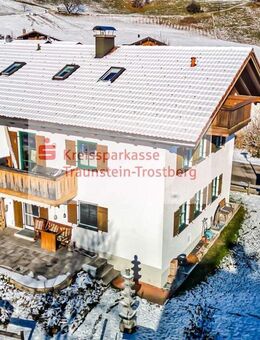 Charmante Maisonette-Wohnung mit ca. 350 m² großem Garten - Unterwössen