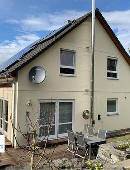 NITTEL: WOHNHAUS MIT KELLER + PHOTOVOLTAIK AM ORTSRAND! - Nittel