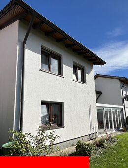 Wohnhaus mit Wintergarten und Garage in Gosheim - Gosheim
