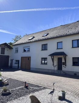 Zweifamilienhaus mit herrlichem Garten, großer Garage und viel Platz in Dommershausen-Dorweiler! - Dommershausen