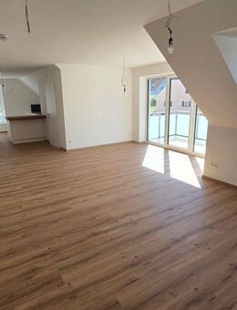 ERSTBEZUG-Exklusive 4 Zimmer Wohnung in ruhiger Lage - Sulzbach-Rosenberg