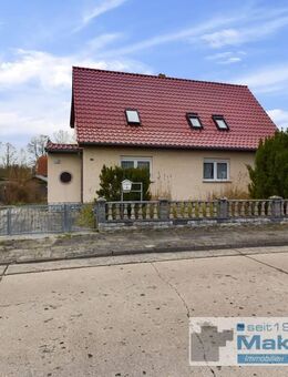 Einfamilienhaus in ruhiger Lage mit Dachterrasse und Werkstatt - Demmin