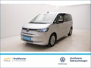 VW T7 Multivan, 1.4 Multivan eHybrid VIS A VIS, Jahr 2023 - Berlin