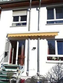 Persönlicher Garten inkl.,exclusive, gepflegte 3 Zimmer Maisonettewohnung mit EBK, Stellplatz mit E- Anschluß in Schlebusch - Leverkusen