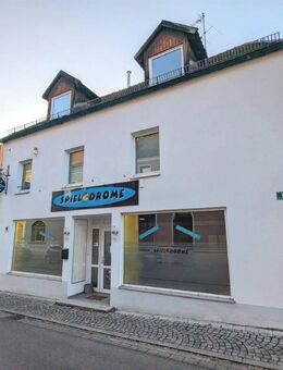 Wohn- und Geschäftshaus in Rötz Gewerbeflächen + 4 Appartements - Rötz