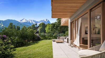 Gartenwohnung der Extraklasse - Sonne, Weite und ein atemberaubender Außenbereich