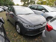 VW Golf, 1.5 TSI Life, Jahr 2020 - Bergkamen