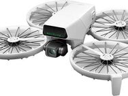 DJI Flip Fly More Combo Drohne (4K Ultra HD, DJI RC 2 Fernsteuerung, 3 Akkus, Ladestation und Umhängetasche)