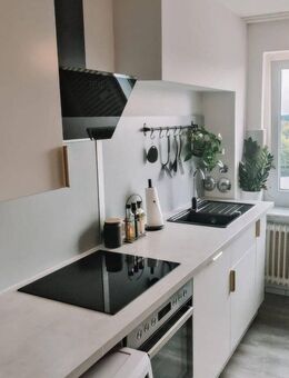 Provisionsfrei kaufen: Freie 3-Zimmer-Wohnung über den Dächern des Quellentals - Pinneberg