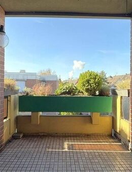 Helle 3,5-Raum-ETW mit Loggia, Keller und Garage in Duisburg-Obermarxloh! - Duisburg