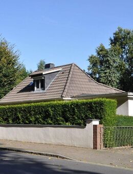Schönes EFH ** NEUE HEIZUNG** in Ortsrandlage mit Holzhaus - Hohenlockstedt