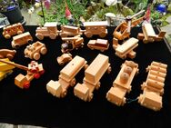 Sehr schönes Holzspielzeug:Eichhorn Puppenhaus,LKWs,Autos Flugzeuge usw DDR,Ikea usw - Wetter (Ruhr)