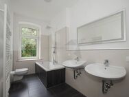 Moderne 3-Raum-Erdgeschoss-Wohnung mit saniertem Bad und Balkon - Zwickau