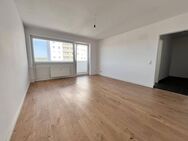Sanierte 2,5-Raum-Wohnung mit Balkon und EBK in Langen (Hessen) - Langen (Hessen)