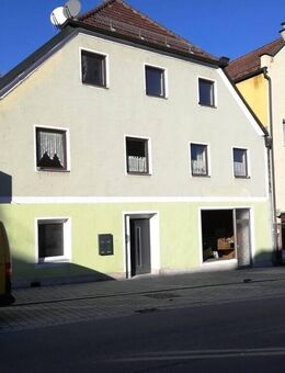 Mehrfamilienhaus mit Gewerbe und Entwicklungschance - perfekt für Kapitalanleger & Mehrgenerationen! - Vilshofen (Donau)