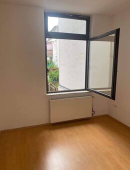 Preiswert wohnen in hervorragender Lage – 3 Zimmer mit Potenzial - Bremen