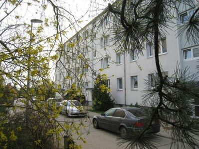 Sanierte Wohnung in ruhiger Lage mit Balkon