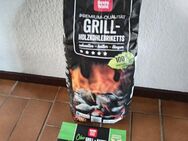 Grillholzkohlebriketts und Anzünder - Ahrensburg