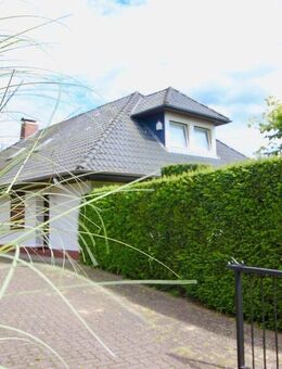 Anwesen mit ehemaliger Gewerbeeinheit (Arzt) - nähe Krupunder - Haus mit 418 m2 Gebäudenutzfläche - Rellingen