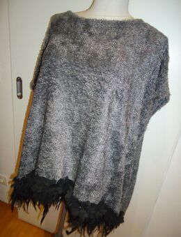 Poncho mit Federn - Gr. L - Freilassing
