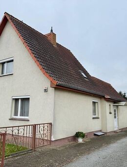 Sanierungsbedürftiges Einfamilienhaus mit großem Grundstück - Wesenberg (Mecklenburg-Vorpommern)