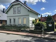 *Provisionsfrei* - Sanierungsbedürftiges EFH mit historischer Fassade und neuem Dach - Horst (Holstein)