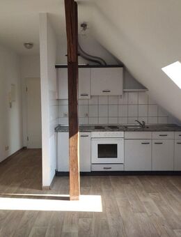 1-Zi.-Dachgeschosswohnung mit Einbauküche (4. OG) - Meißen Cölln -MW6y/01/03 - Meißen