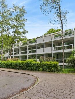 München-Herzogpark: Sofort beziehbare, vollmöblierte 2-Zimmer-Wohnung in Top-Zustand mit Balkon - München
