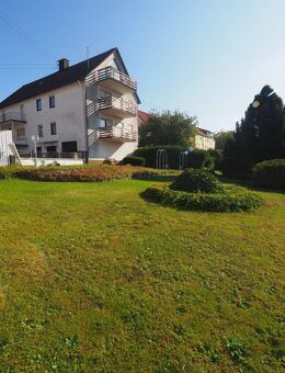 MEHRGENERATIONENHAUS: KOMPLETTES DOPPELHAUS MIT SCHÖNEM GARTEN - Großsteinhausen