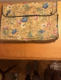 Fächertasche/ Kulturtasche für die Reise 5 € - Stuttgart