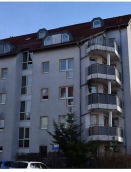 Großzügige 2-RW mit Balkon und Stellplatz zu vermieten! - Halle (Saale)