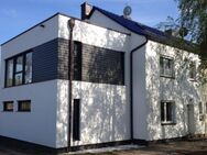 Modernes Reihenendhaus in ruhiger Lage mit Garage und Pool - Calbe (Saale) Zentrum
