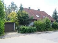 Doppelhaushälfte mit großem Garten, Garage und unverbaubarem Blick ins Grüne - Altdorf (Nürnberg)