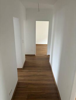 Großzügige 3-Zimmer Wohnung mit neuen Bodenbelägen und Balkon zu vermieten - Schlüchtern