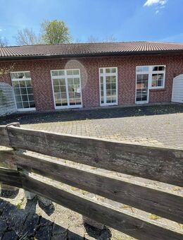 Schöne Doppelhaushälfte im Landhausstil, in ruhiger Lage! - Neustadt (Rübenberge)