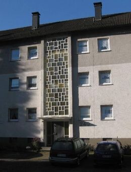DREI-ZIMMER-WOHNUNG MIT BALKON - - Lüdenscheid